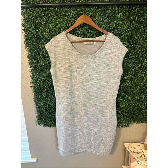 ATHLETA Beyond Soft Criss Cross Dress Women's Small Heather Gray Tulip Hem Cap - Picture 1 of 4